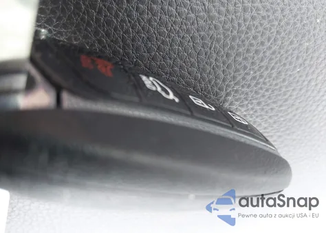 2016 Hyundai Azera Limited from USA, damaged, VIN KMHFH4JG6GA569098